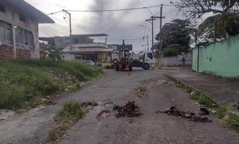 Informações do Disque Denúncia seguem contribuindo com a remoção de barricadas em São Gonçalo